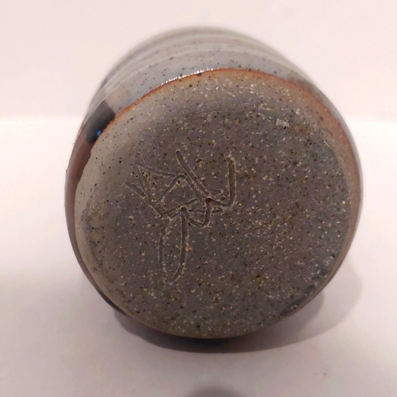 Studio Pottery Vase 5" - Picture 8 of 8